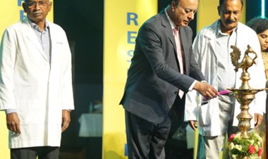 Apollo Medical College, hosts 'White Coat Ceremony' to welcome the Class of 2023 students!