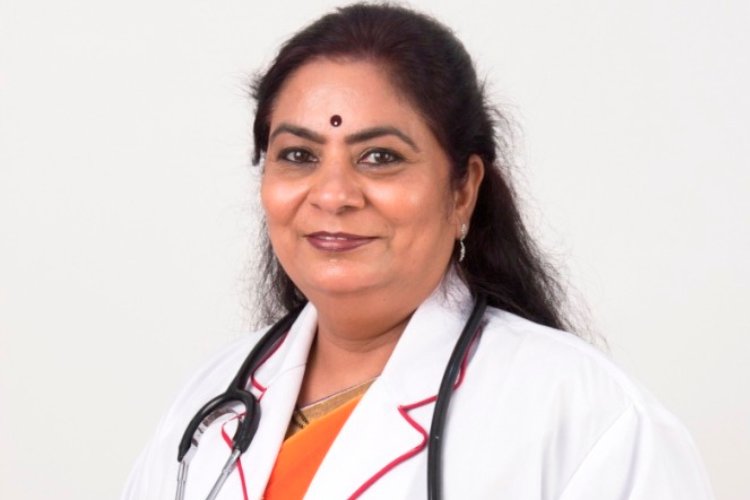 Successful Delivery After 3 Unsuccessful Pregnancies of a 37-Year-Old Woman