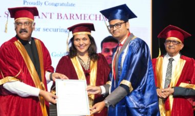 Dr. D Nageshwar Reddy, Chairman & Founder of Asian Institute of Gastroenterology (AIG), Hyderabad, confers medical degrees on UG students of Apollo Medical College!