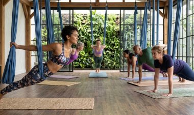 Flying Bird yoga increases flexibility